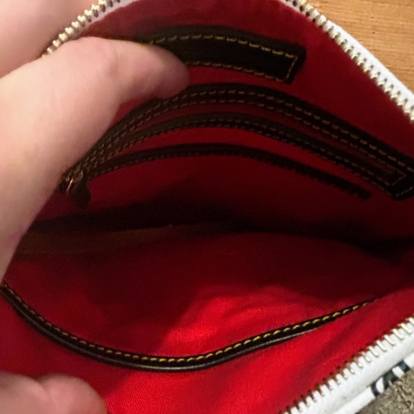 Dooney & Bourke NWOT Black and White Signature DB Design Double Zip Crossbody - Picture 14 of 14